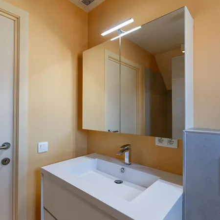 Huswell - Cozy Seaside With Sunny Terrace