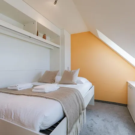 Huswell - Cozy Seaside With Sunny Terrace Apartment