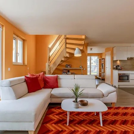 Huswell - Cozy Seaside With Sunny Terrace *